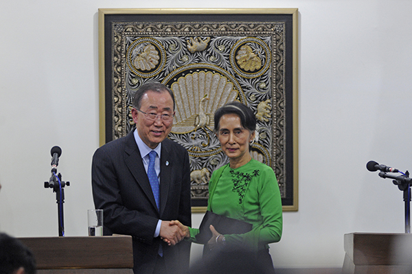 ၂၁ ရာစုပင္လံုညီလာခံ တက္ေရာက္္မည္၊ မတက္ေရာက္မည္ကို ကာယကံရွင္မ်ားကသာဆံုးျဖတ္ရမည္ဟု ေဒၚေအာင္ဆန္းစုၾကည္ေျပာၾကား